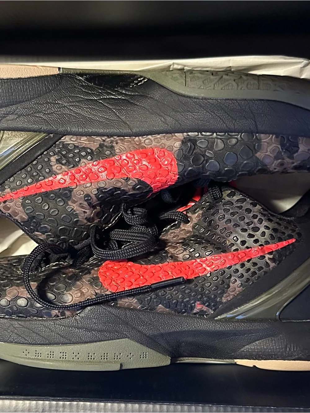 Nike Men’s Athletic Runner in Black with Red Swoosh